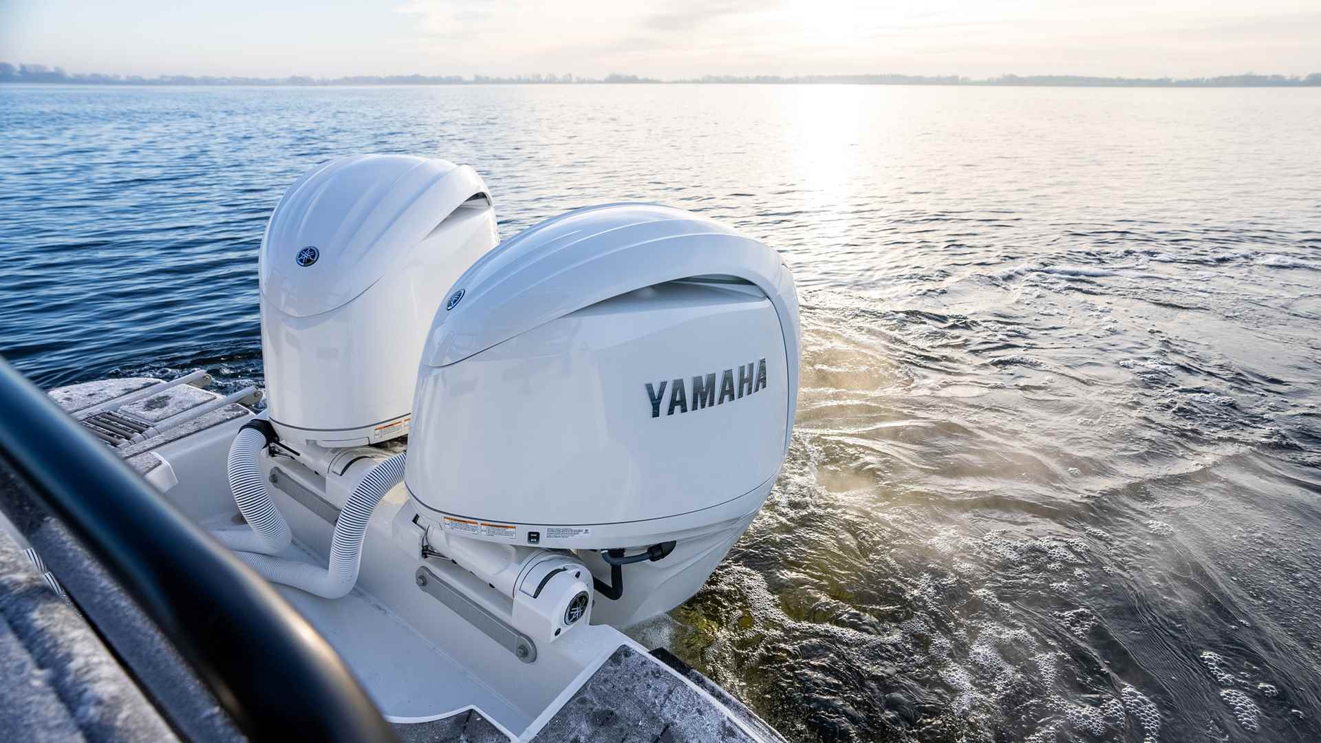 Motore Yamaha fuoribordo in mare aperto dopo la riprogrammazione della centralina